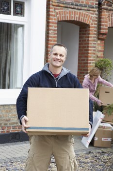 People using Strawberryhill Storage for household organization and moving needs